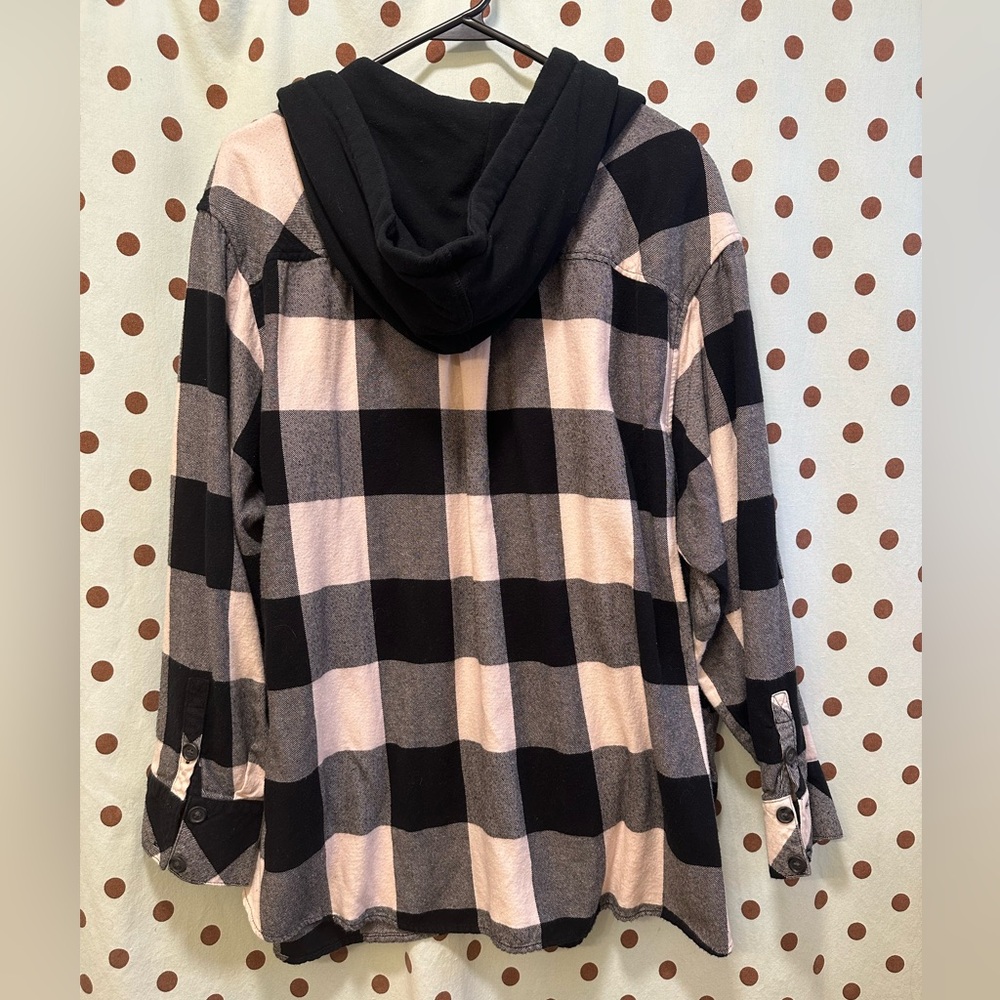 Torrid Long Sleeve Hooded Shirt, Black & White Plaid, Size 3 (3X 22-24), Used - Picture 4 of 6